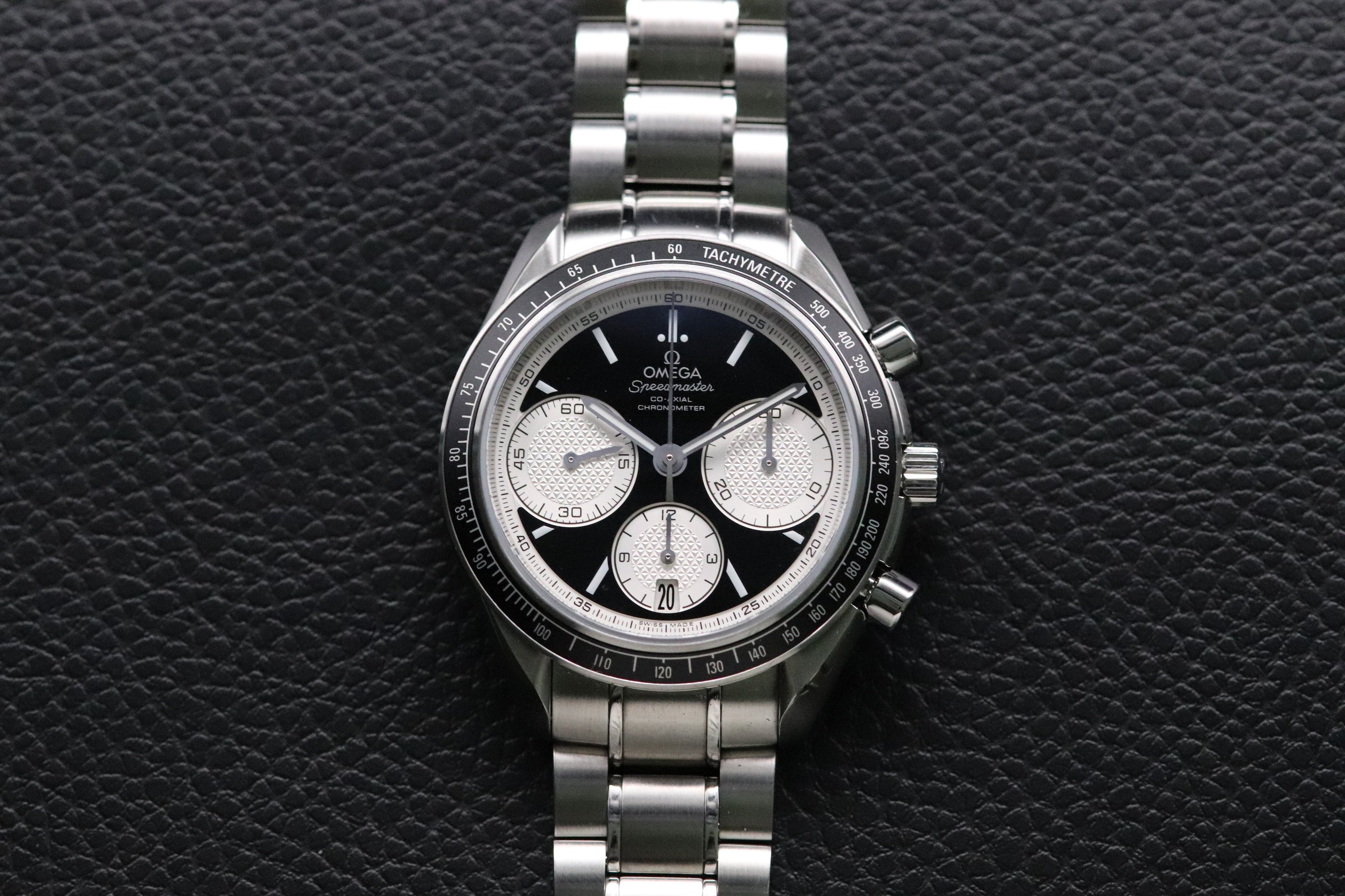 Omega Speedmaster Racing 326.30.40.50.01.002 Panda 2025 Fullset