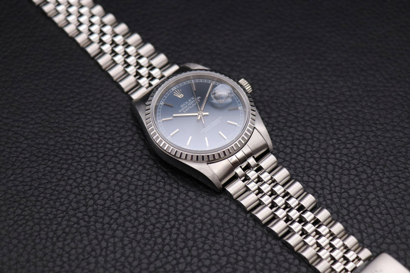 Rolex Datejust 16220 Blue No Holes