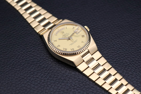 Rolex Day-Date Oysterquartz 19018 Roman Dial